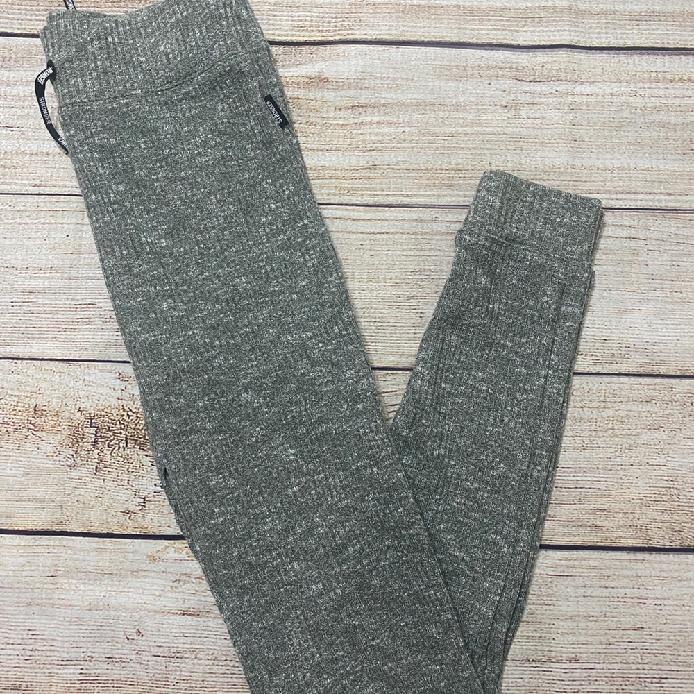 Stronger Cush Leggings in Olive Green - Small